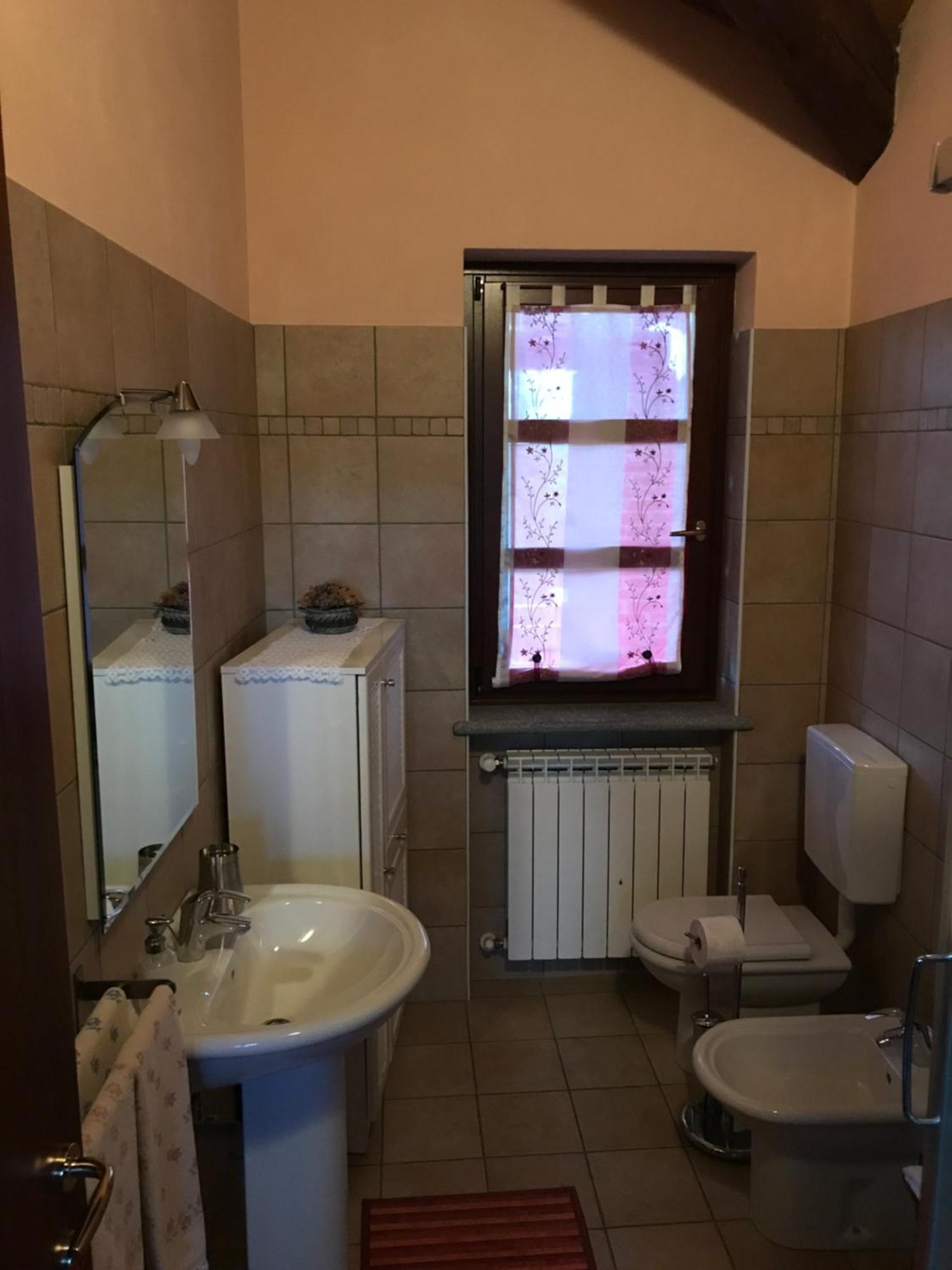 Agriturismo Bric Di Gai Monforte D'Alba Luaran gambar