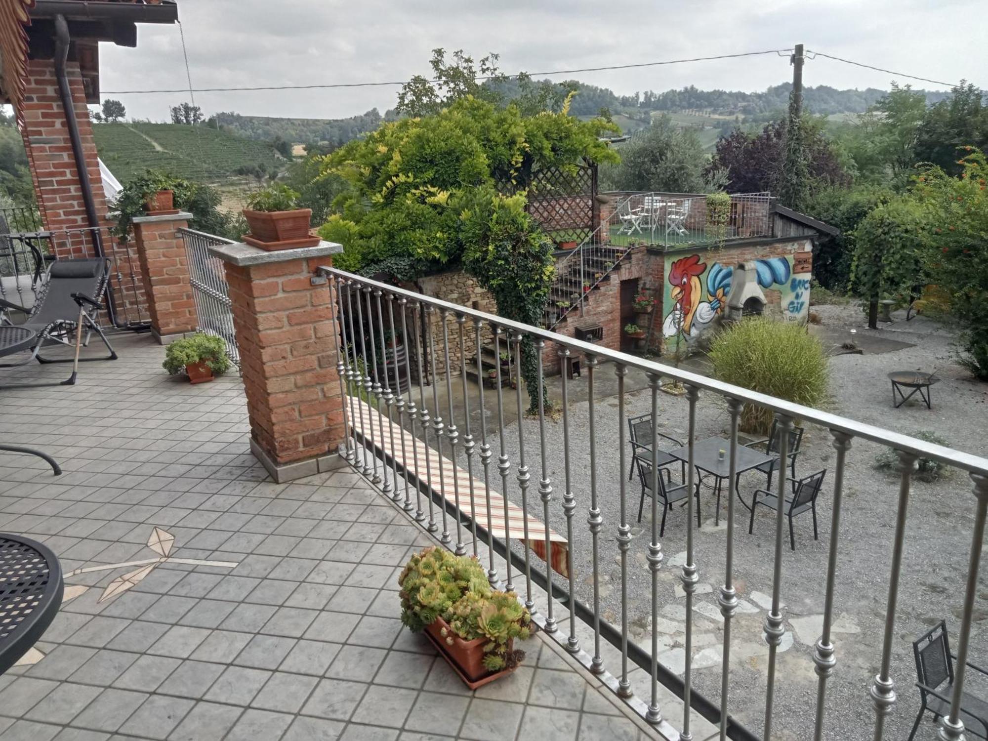 Agriturismo Bric Di Gai Monforte D'Alba Bilik gambar
