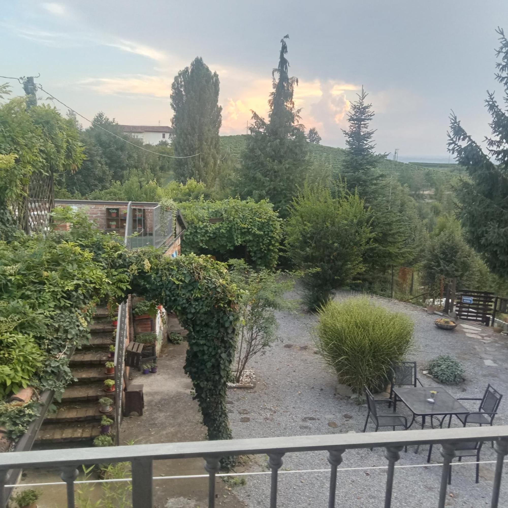 Agriturismo Bric Di Gai Monforte D'Alba Luaran gambar