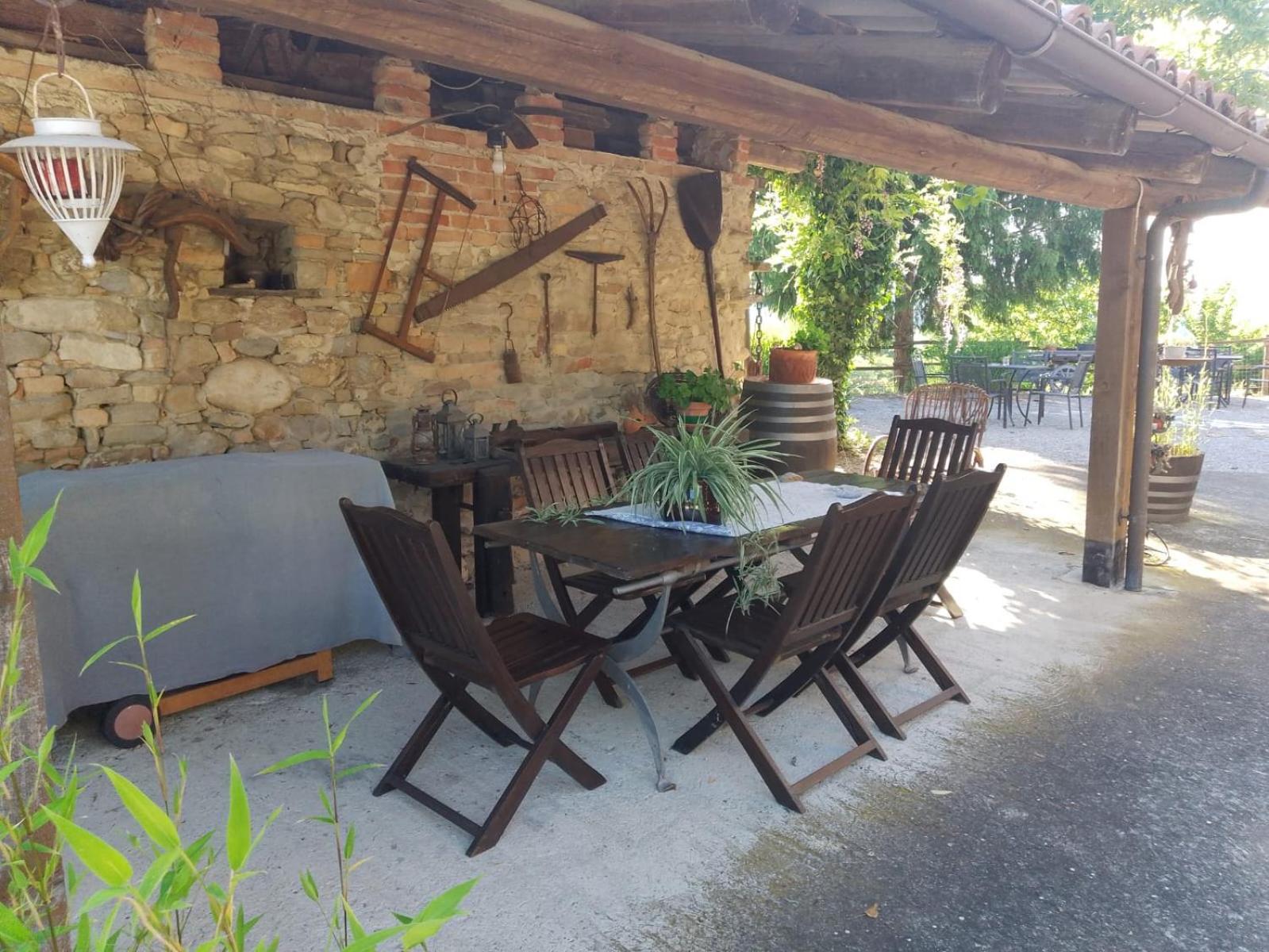 Agriturismo Bric Di Gai Monforte D'Alba Luaran gambar